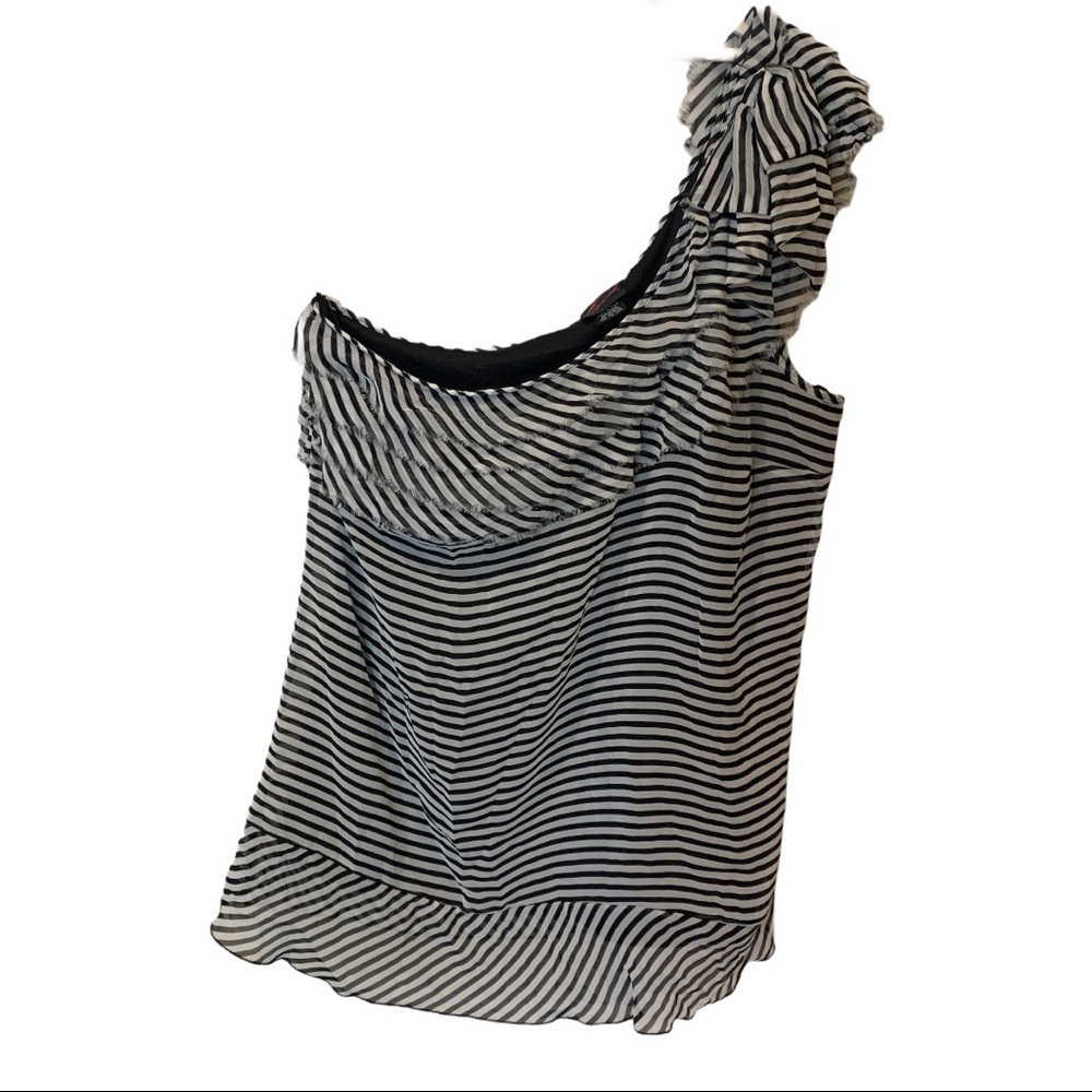 NWOT Torrid Striped Asymmetrical One Shoulder Ruffle